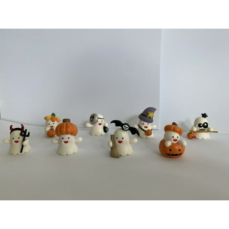 8 pics Halloween Mini Resin Figures