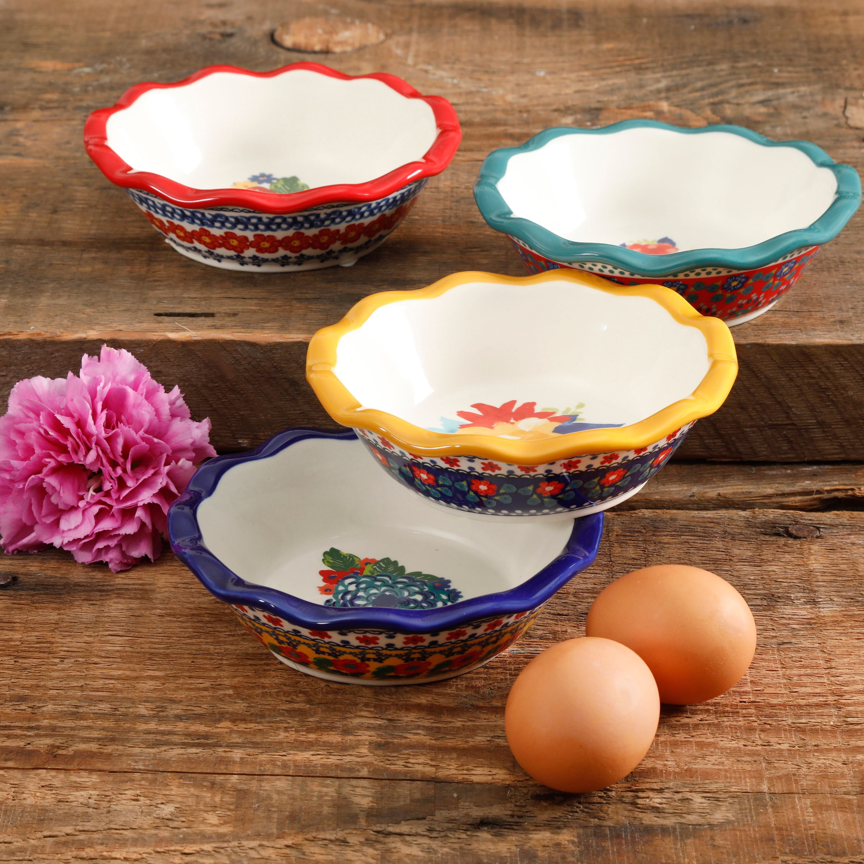 The Pioneer Woman Floral 5.5Inch Scalloped Mini Pie Pans Set of 4