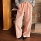 thumbnail image 1 of WILLBEST Pantalones Casuales para Mujer: Pantalones Cargo de Verano Tipo paracaídas, Holgados, con Bolsillos, Estilo Urbano para Una Comodidad Elegante. Extra Grande, 1 of 8