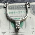 thumbnail image 3 of Sujeta billetes vintage con espuelas del oeste | Auténtico objeto de colección de metal artesanal para hombre | Regalo vaquero y accesorio de moda del oeste para ganaderos y jinetes de rodeo, 3 of 9