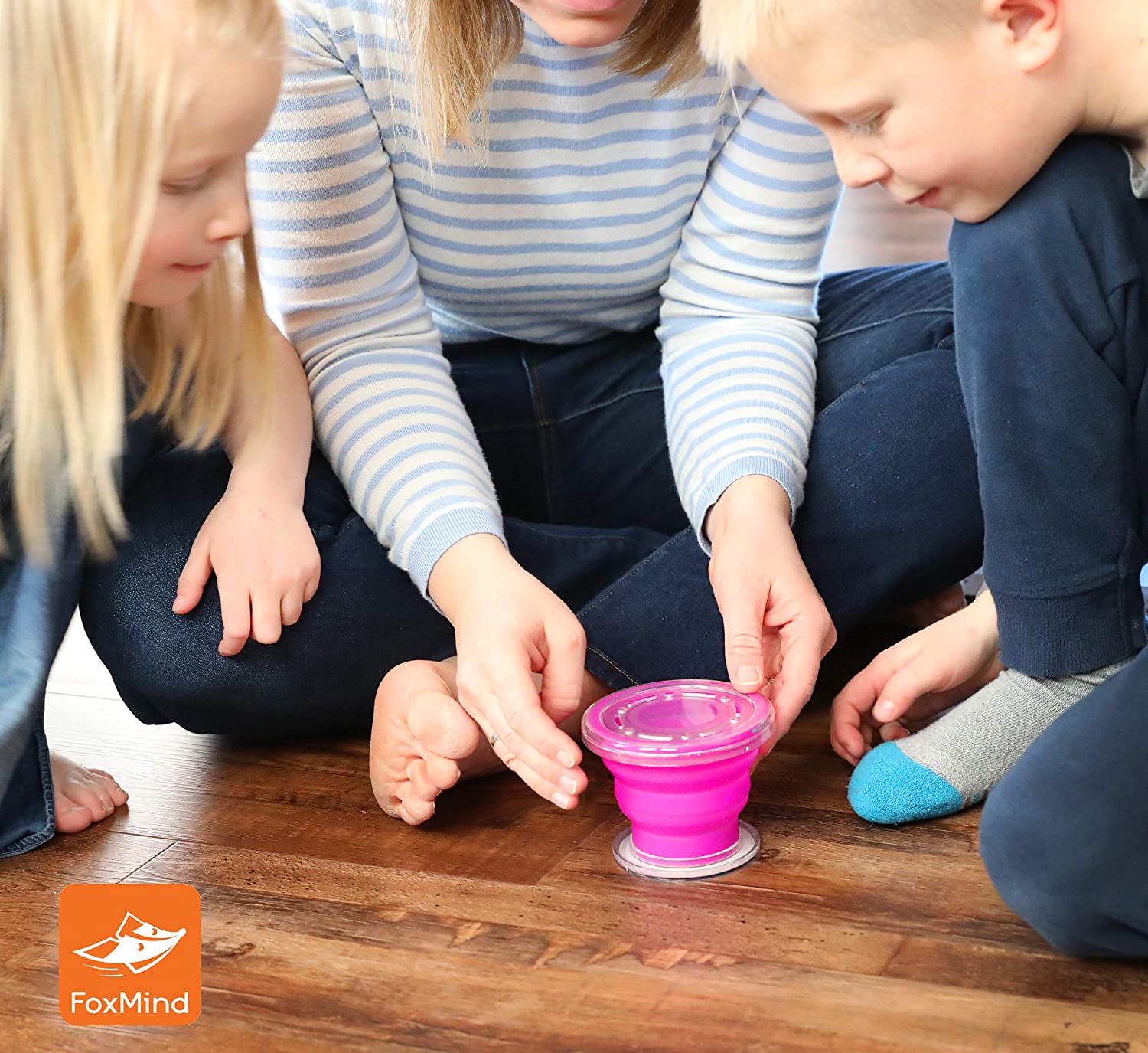 FoxMind, Slam Words, Shake-N-Play Vocabulary Word Travel Game, Fun Go-Anywhere Activity for Family and Friends