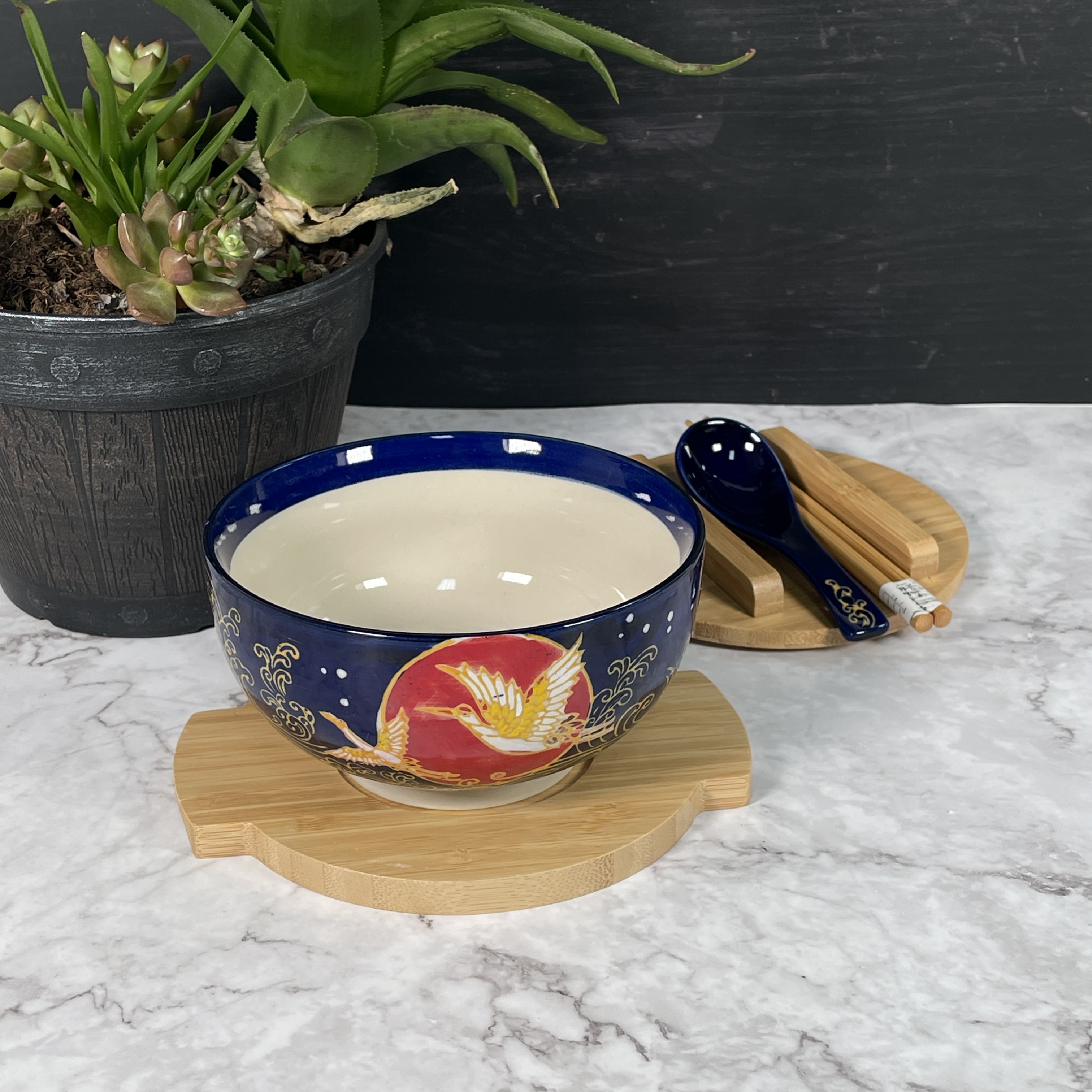 Ramen Bowl Japanese Crane Kamameshi Style Ceramic Rice Bowl Noodle Bowl with Bamboo Lid Tray Chopsticks, 24 fl oz Bowl, Gift Set, Home Living Gift, Idea, Bowl for Udon