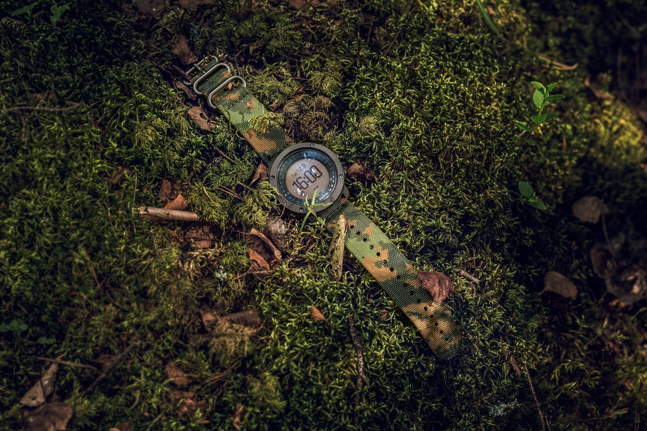 Suunto deals traverse woodland