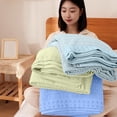 thumbnail image 1 of Xihbxyly Manta Refrescante, Alivio para Quienes Duermen con Calor, Ligera y Cómoda para Todo El Año, Mezcla de Algodón Transpirable, Manta Supersuave para Sofá y Cama, Esencial para Verano y Viajes,, 1 of 7