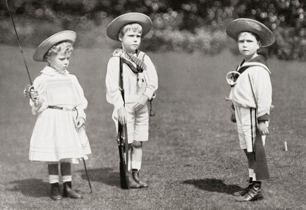 Princess Mary Prince Edward Later King Edward Viii And Prince Albert As Children The Princess Mary Princess Royal And Countess Of Harewood Victoria Alexandra Alice Mary 1897 Canvas Art - Ken Welsh De