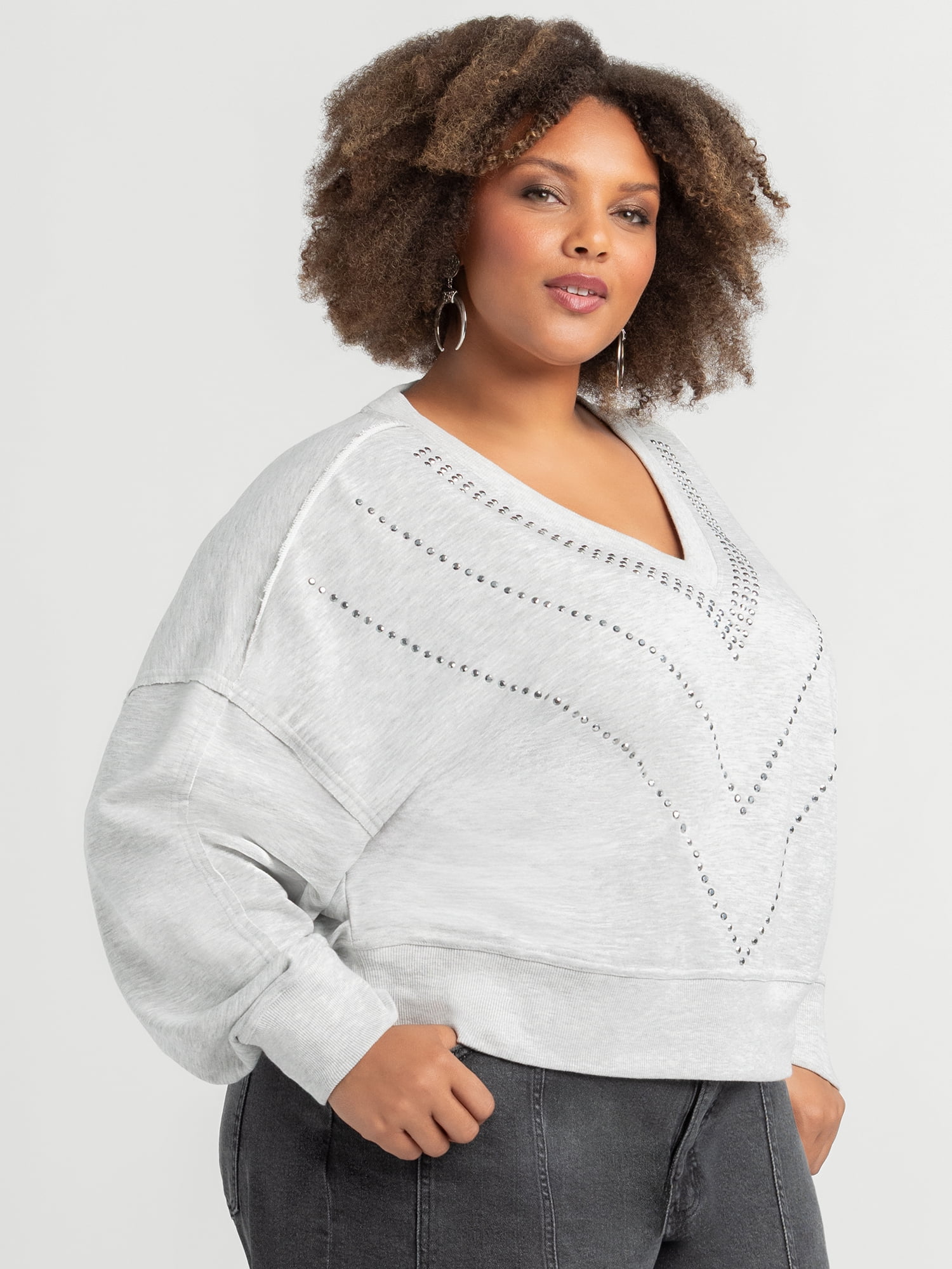 Jessica Simpson Women's and Women's Plus Rahmona Studded V-Neck Pullover Top, Sizes XS-4X