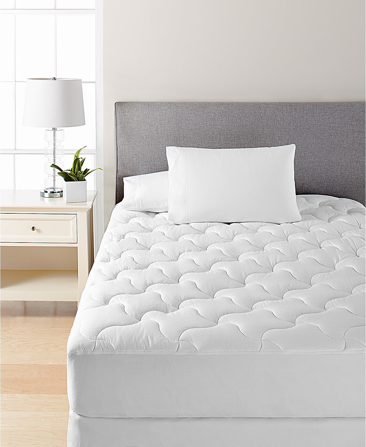 Martha Stewart Collection Dream Science 300 Thread Count Quilted Twin