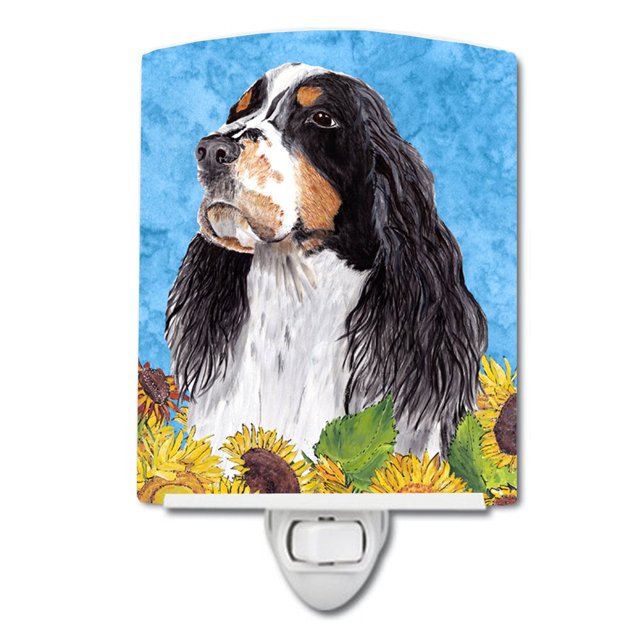 Caroline'S Treasures Sc9058Cnl Springer Spaniel En Flores De Verano Luz Nocturna De Cerámica Compacta Con Certificación Ul, Ideal Para Dormitorio, Baño, Guardería, Pasillo, Cocina, 6 X 4 X 3, Multicol