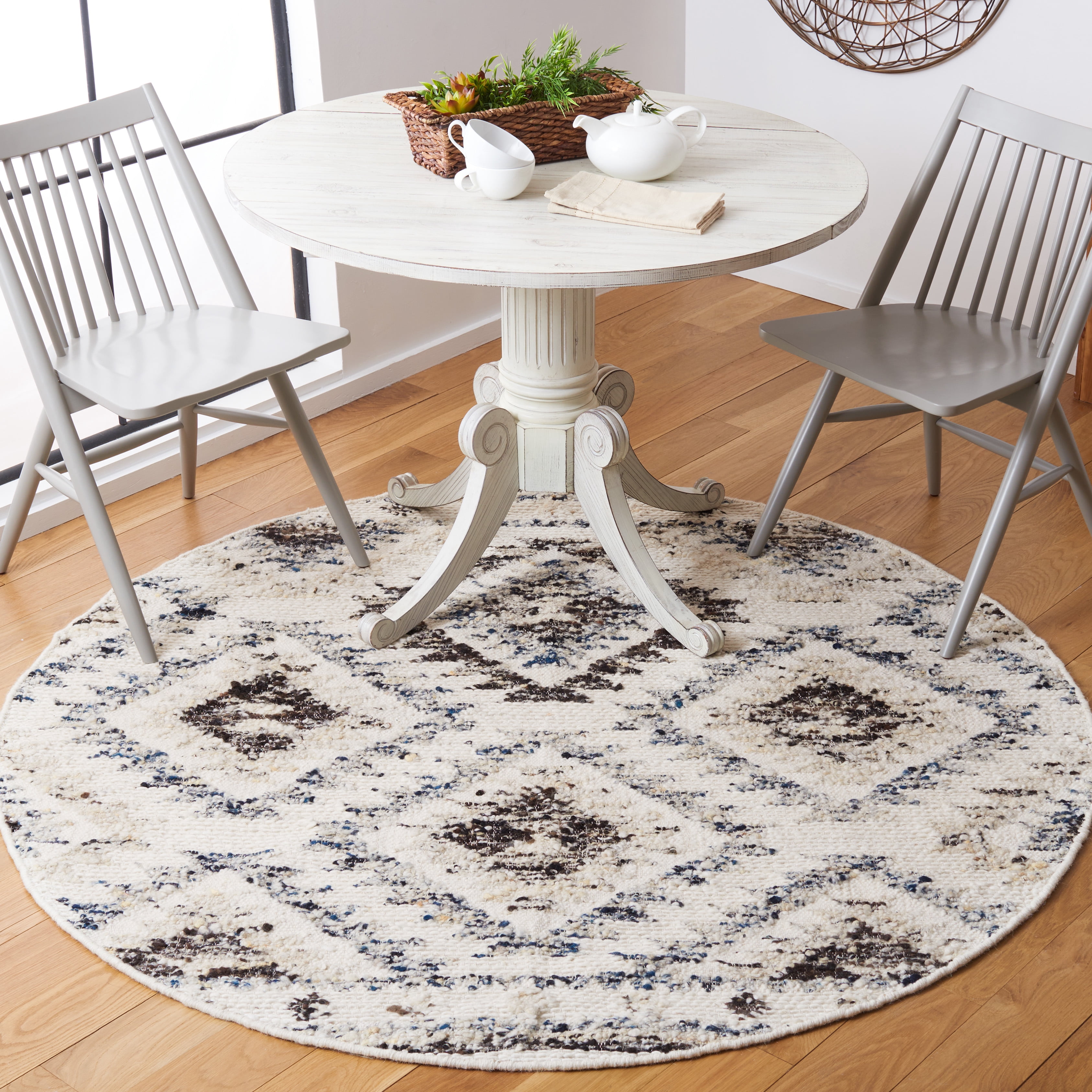 SAFAVIEH Manhattan Valentina Southwestern Area Rug, Ivory/Charcoal, 6' x 6' Round