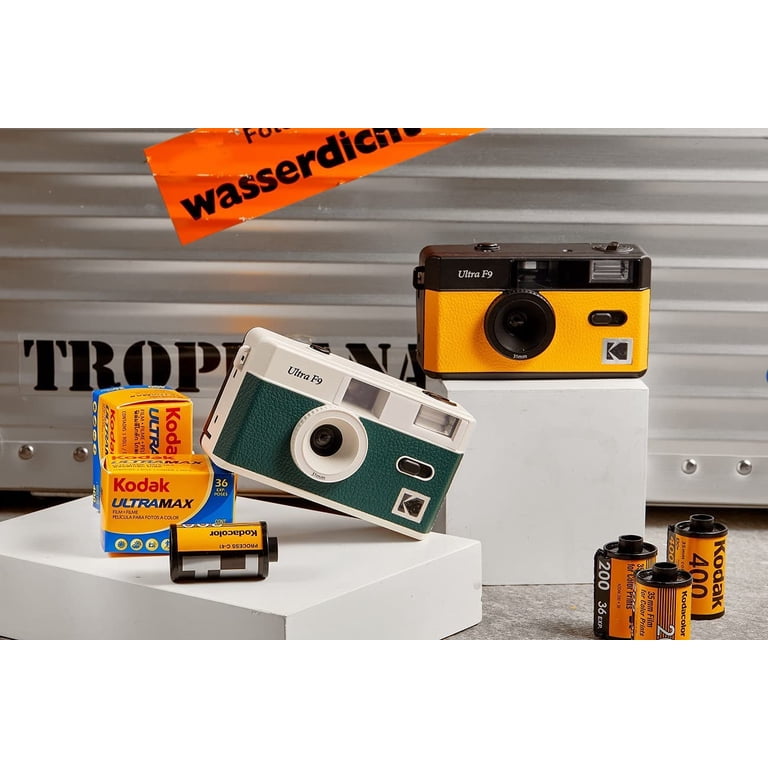 KODAK Pack F9 Appareil Photo Argentique Rechargeable Jaune + Pellicule APX 100 - 35mm Grand Angle, Flash Intégré