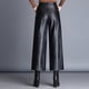 thumbnail image 2 of Pantalones de cuero para mujer, pantalones anchos y recortados de cintura alta, pantalones de cuero PU sueltos de otoño e invierno, estilo coreano, ropa exterior adelgazante de talla grande, 2 of 5