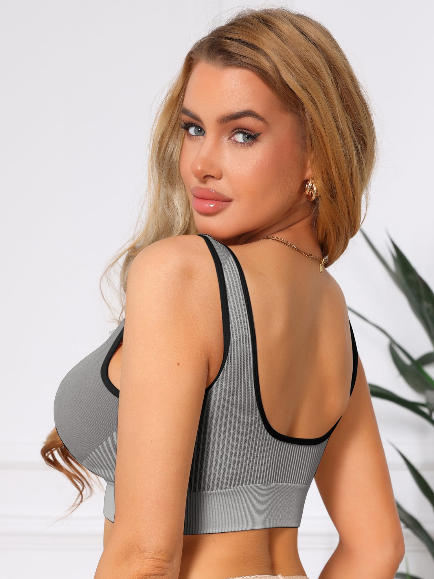DARING DIVA Women's U-Neck Breathable Wide Strap Padded Sports Bra M Light Gray
