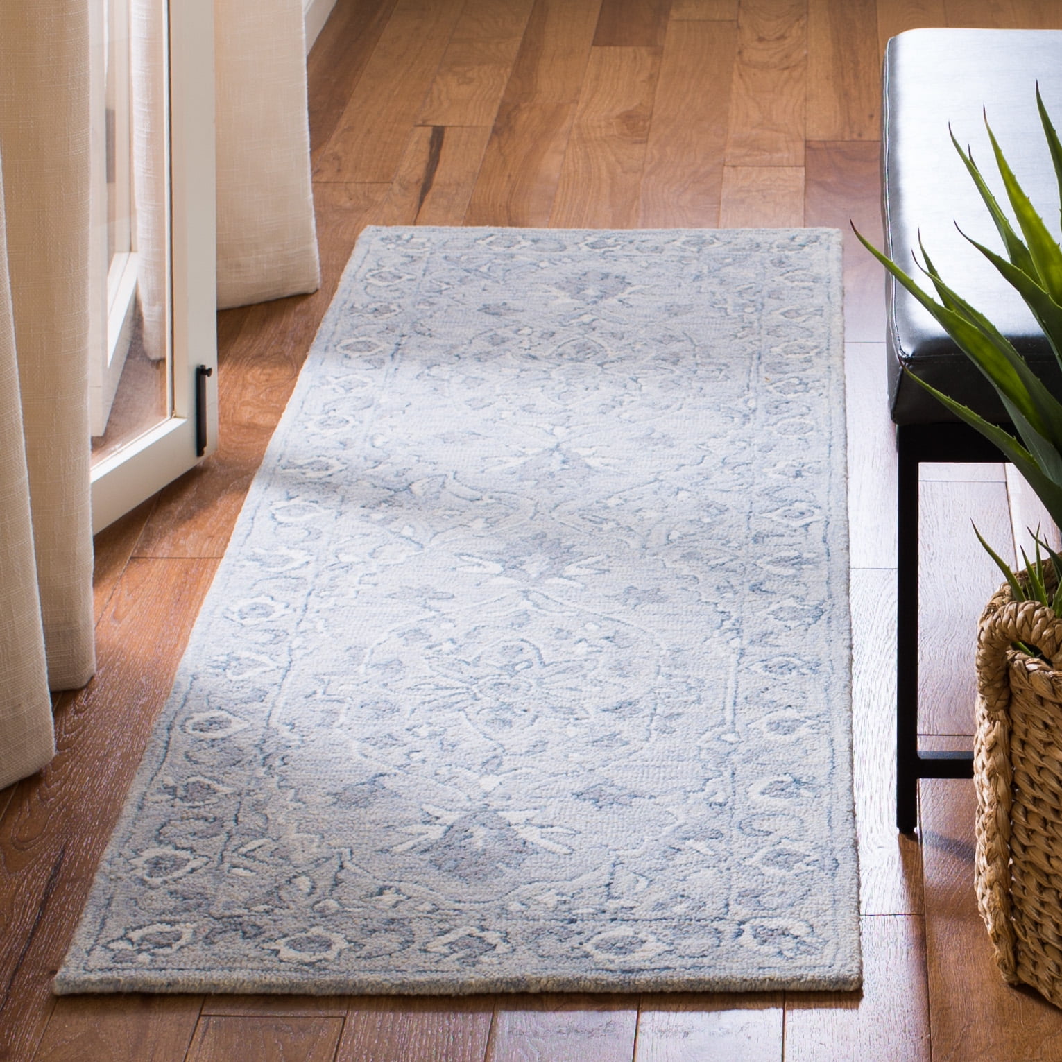 SAFAVIEH Micro-Loop Britton Oriental Runner Rug, Light Blue/Ivory, 2'3" x 5'