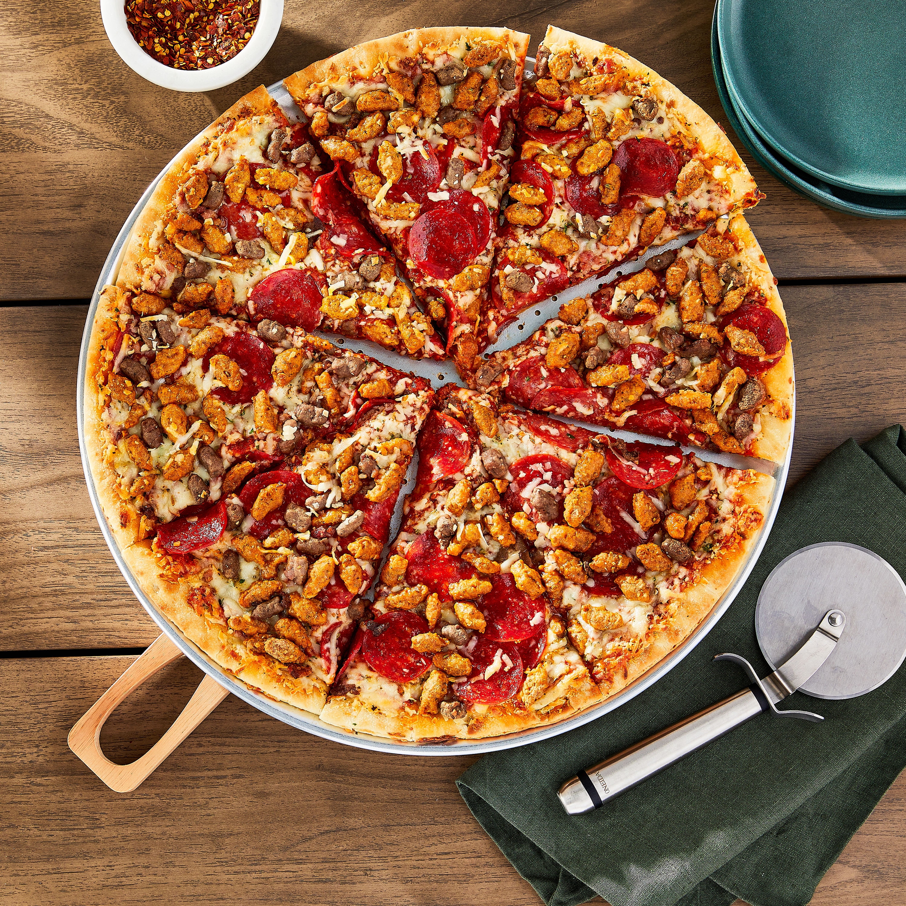 Marketside Ultimate Meat Pizza with Traditional Crust, Marinara Sauce, Extra Large, 16 Inch, Fresh