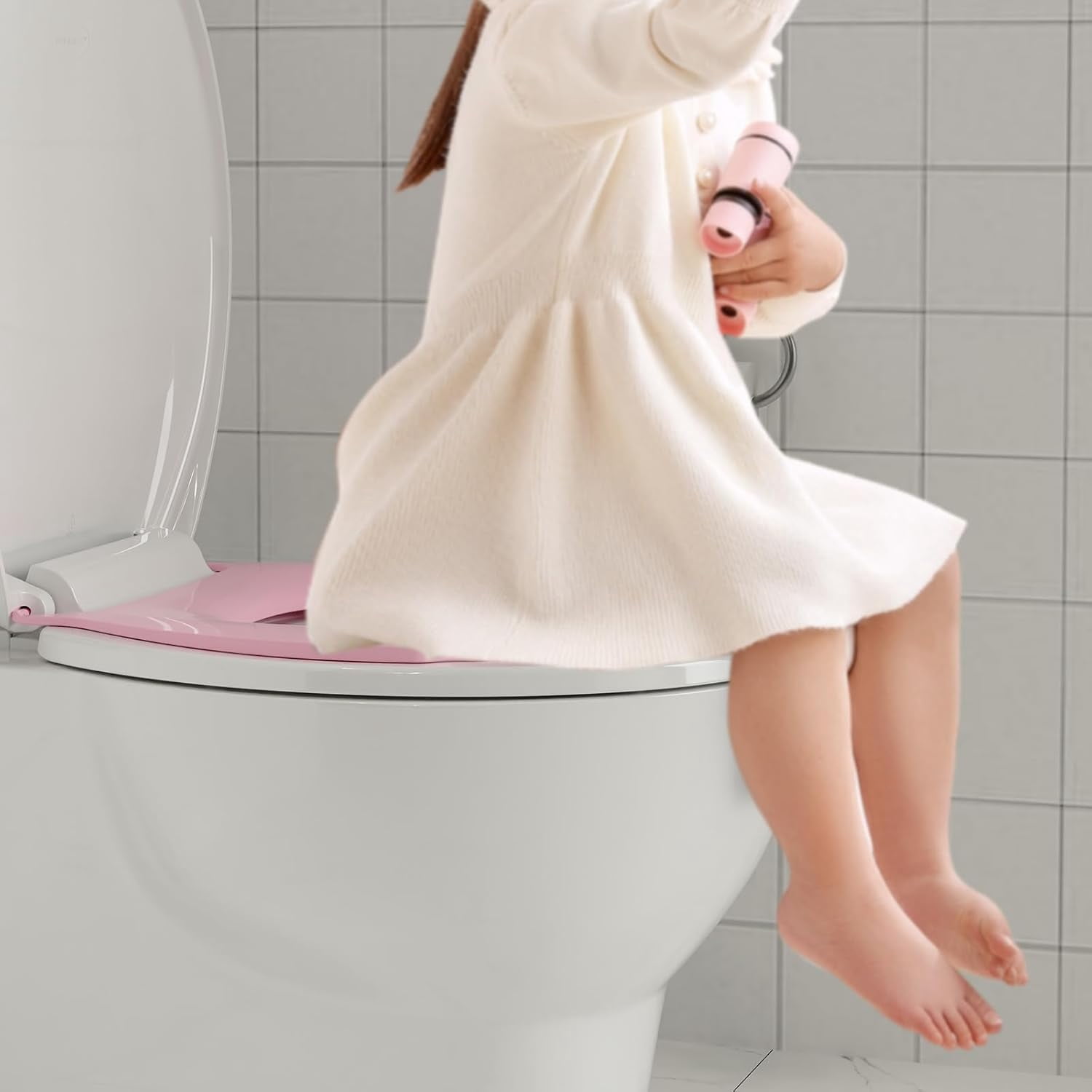 Hetoy 17” Round Toilet Seat with Built-in Toddler Seat for Easy Potty Training, Baby Toilet lid 2 in 1, Easy Install Clean,PP Material Safe and No Loosen,Perfect for Both Adults and Children, Pink