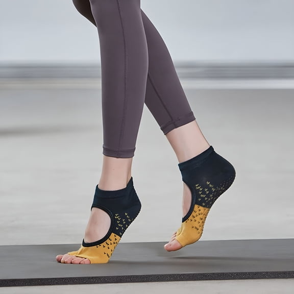 TELOLY 2026 New Non-Slip Yoga Socks Women'S Toeless Yoga Socks Soft Breathable Non-Slip Perfect for Barre Pilates Fitness 1 Pair Women Socks