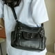 thumbnail image 4 of Bolso de hombro multicapa de moda para mujer, bolso de hombro de moda, gran capacidad, práctico y versátil, bolso de mano moderno para mujer, bolso de hombro multicapa de PU., 4 of 6