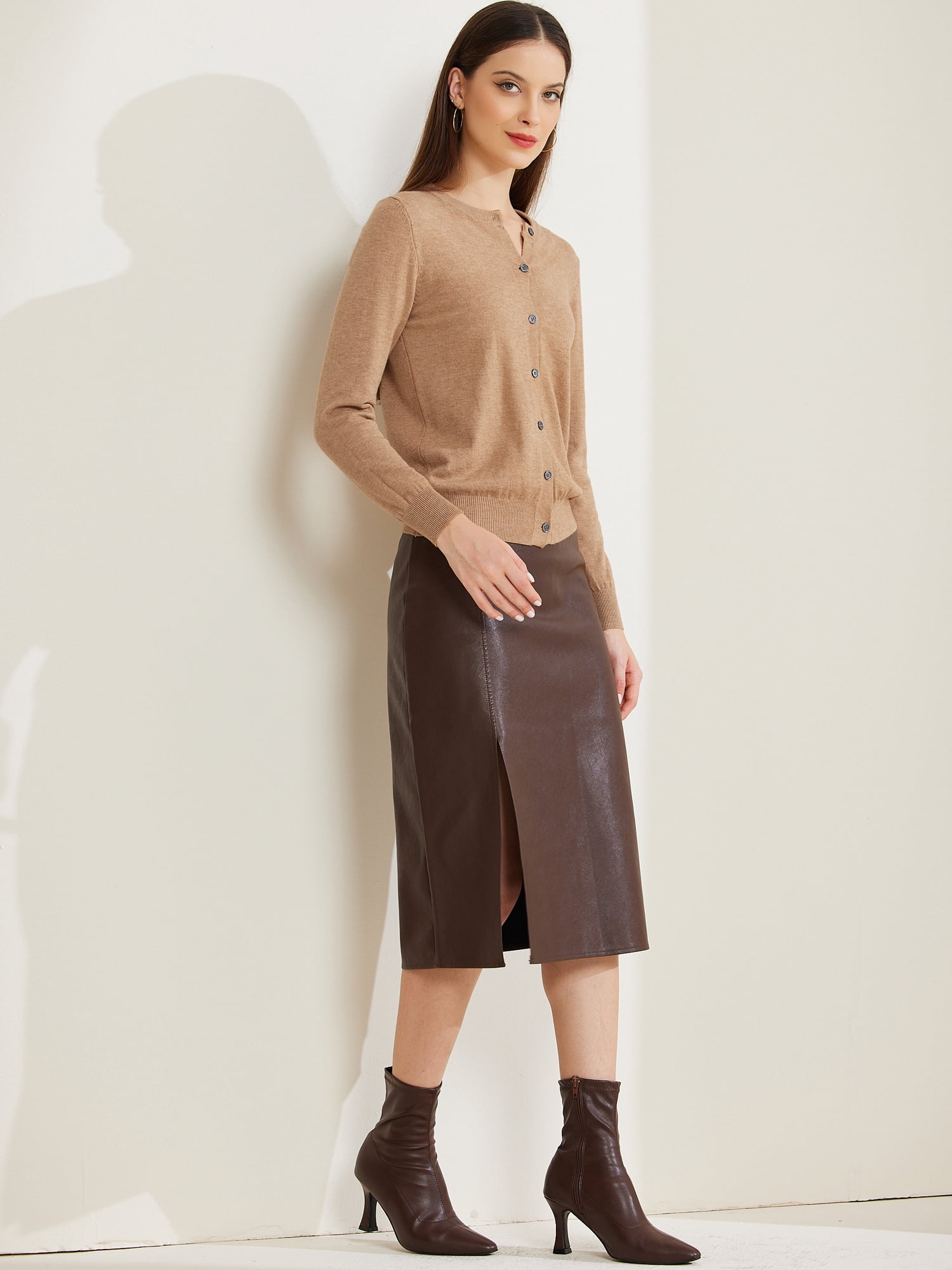 DARING DIVA Women's Lightweight Button Crew Neck Cardigan M Camel