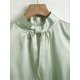 thumbnail image 4 of Blusa Sin Mangas De Satén Verde Con Cuello Plisado Y Escote Hueco, 4 of 30