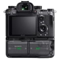 thumbnail image 3 of Empuñadura vertical Sony VGC3EM para α9, α7R III, α7 III negra, 3 of 8