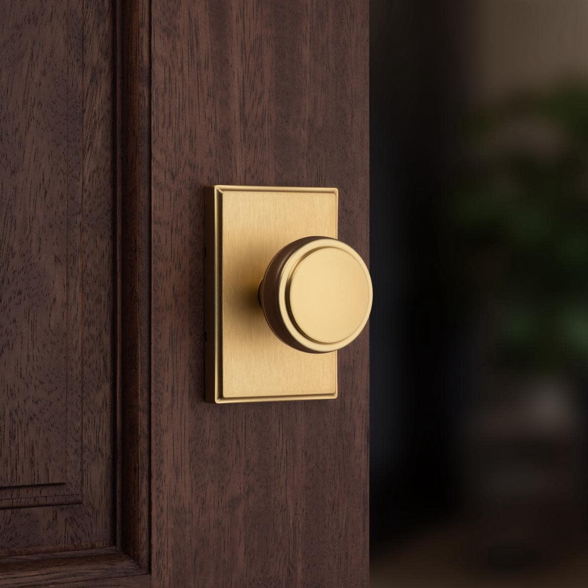 Kwikset 720SOKTRCT-4 Sora Passage Door Knob Set - Brass
