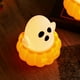 thumbnail image 4 of Lámpara decorativa de Halloween con forma de calabaza y fantasma, carga USB, luz nocturna de silicona con sensor de movimiento y control remoto, atenuación, colores cambiantes, ambiente cambiante., 4 of 6