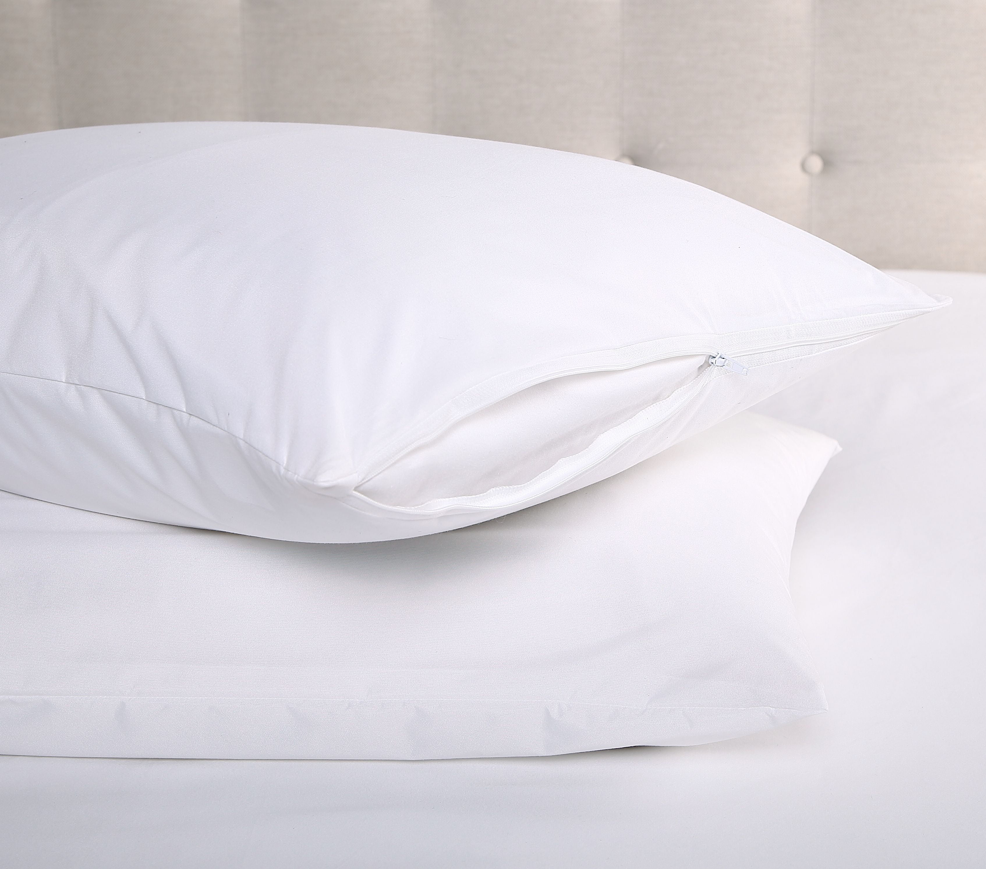 2pc Zipper Microfiber Pillow Protector Waterproof Bed Bug Proof Hypoallergenic