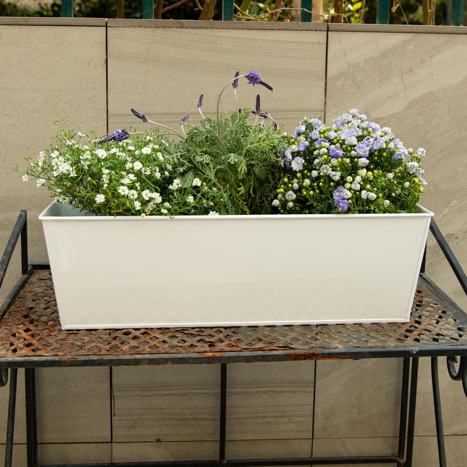 2 Pcs Outdoor Planter Box 16 inch Large Hanging Flower Pots Iron Hanging Flower Pot Railing Pots Planters Succulents Bucket Wall Mount Fence Planter for Balcony Patio Garden Home Decor，White