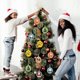 thumbnail image 4 of 60 piezas de adornos navideños de madera Rodajas redondas de madera Rodajas de madera con forma de copo de nieve con 60 piezas de cuerdas para colgar en el árbol de Navidad de Año Nuevo, 4 of 5