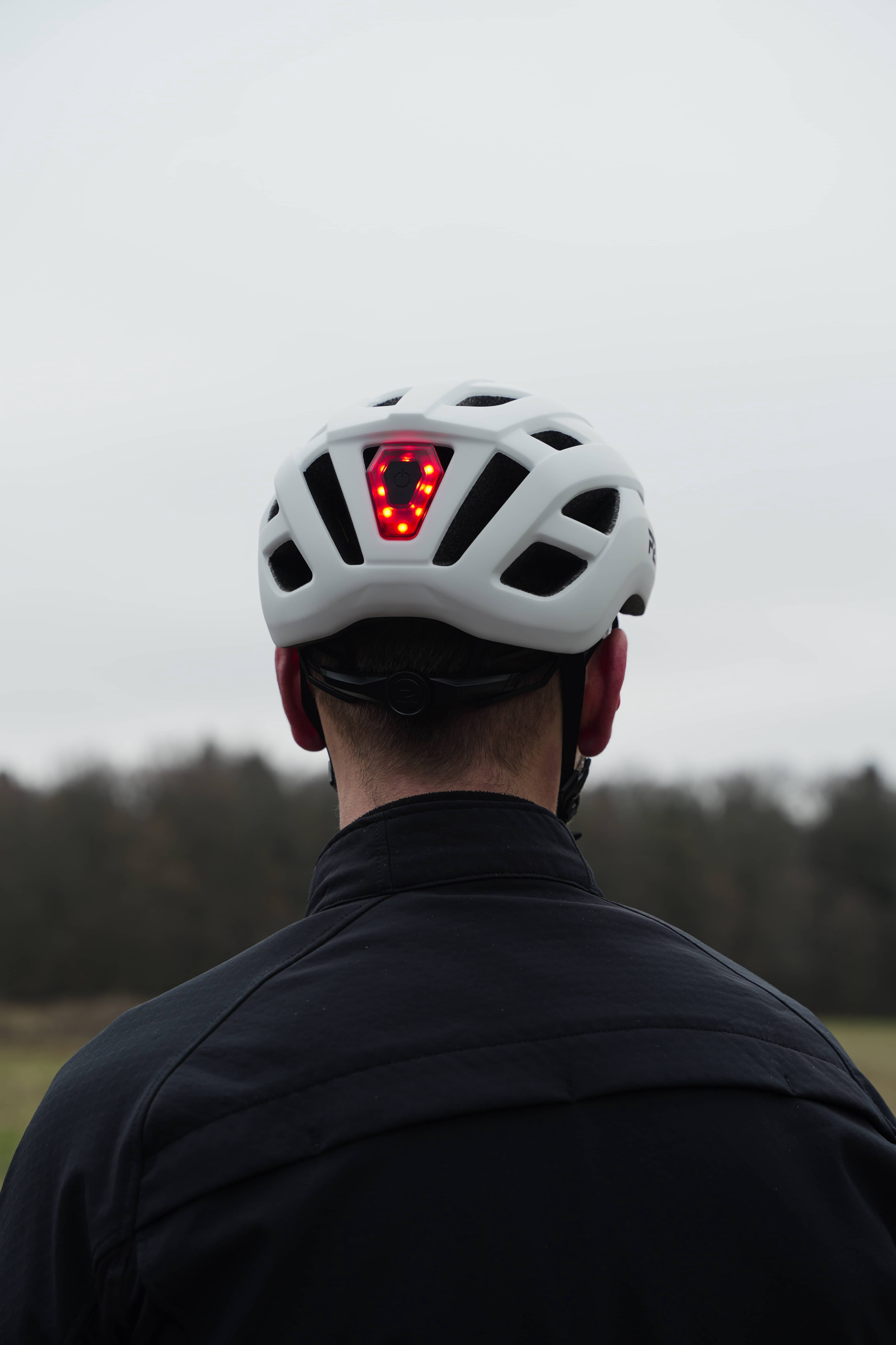 bike helmet for casual riding Mountain Adult Men Women Patented Fall Detection and SOS Alert LIVALL L23 58-62cm Smart Bike