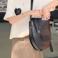 thumbnail image 4 of Bolso de hombro nuevo y moderno para mujer, bolso de mano con forma de U de gran capacidad, bolso cruzado sencillo y versátil a la moda para mujer, 4 of 5