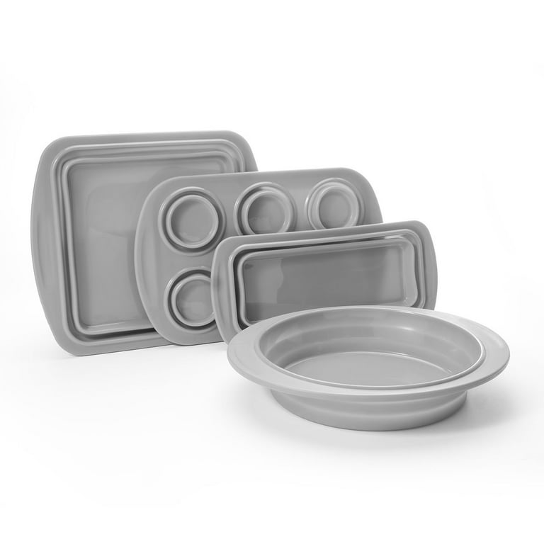 CooksEssentials 4-piece Bakeware Set with Cake Pan Carrier Cover 