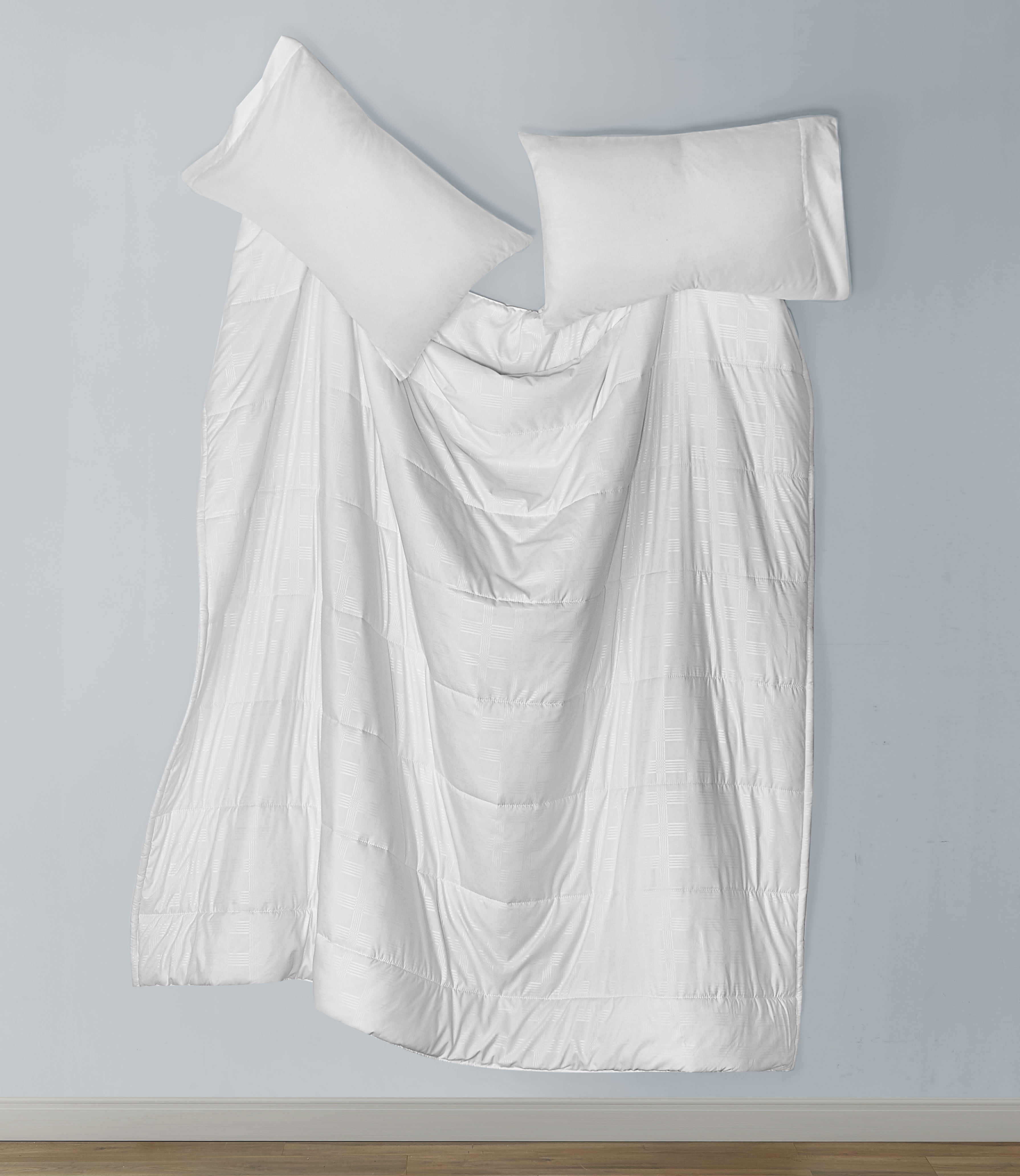 Canada's Best Down Alternative Comforter: Medium Weight - Twin