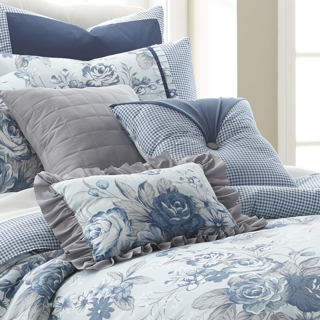 Modern Threads Floral Farmhouse 8-Piece Adult Comforter Set, King - image 2 of 4