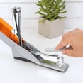 thumbnail image 4 of Grapadora Swingline Optima 25 con capacidad para 25 hojas, naranja y gris, 4 of 7