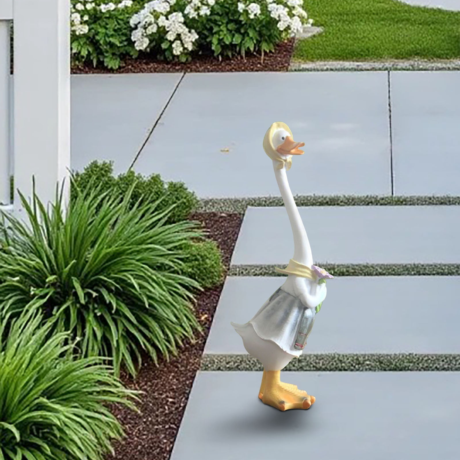 Chanana Garden Statues Gardener Couple Duck | Indoor Outdoor Resin Decorations Cute Ducks Art Decor Figurine Ornament,Unique Funny Outdoor Garden Decorations Sculpture for Yard Home Garden Patio