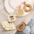 thumbnail image 5 of 4 pares de aretes de ratán, aretes bohemios tejidos con borlas geométricas livianas, aretes colgantes de aro trenzado de mimbre de paja hechos a mano para mujeres y niñas (st, 5 of 5