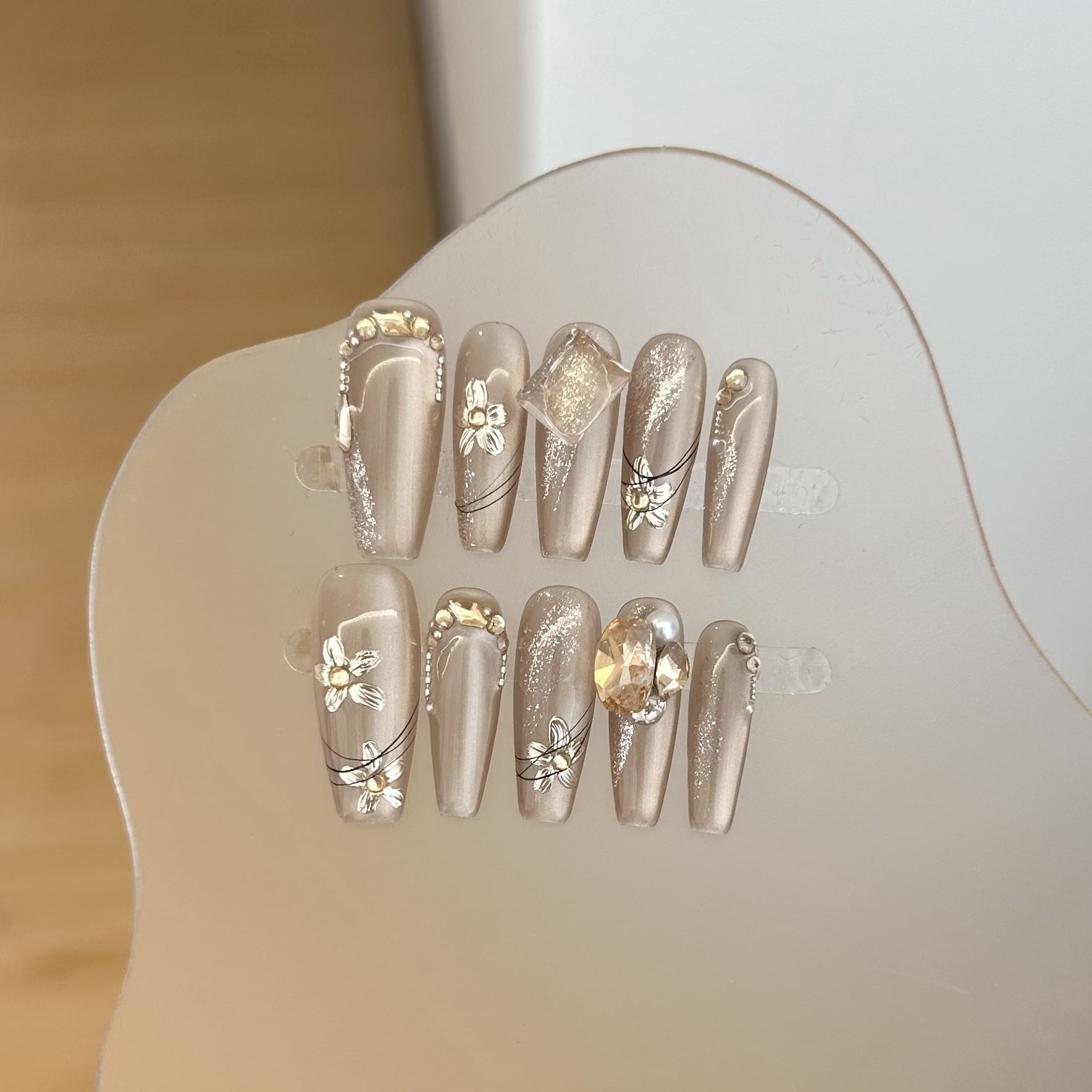 Light luxury handmade wear nail piece high-end brown cat's eye manicure removable large diamond small flower white fake nail