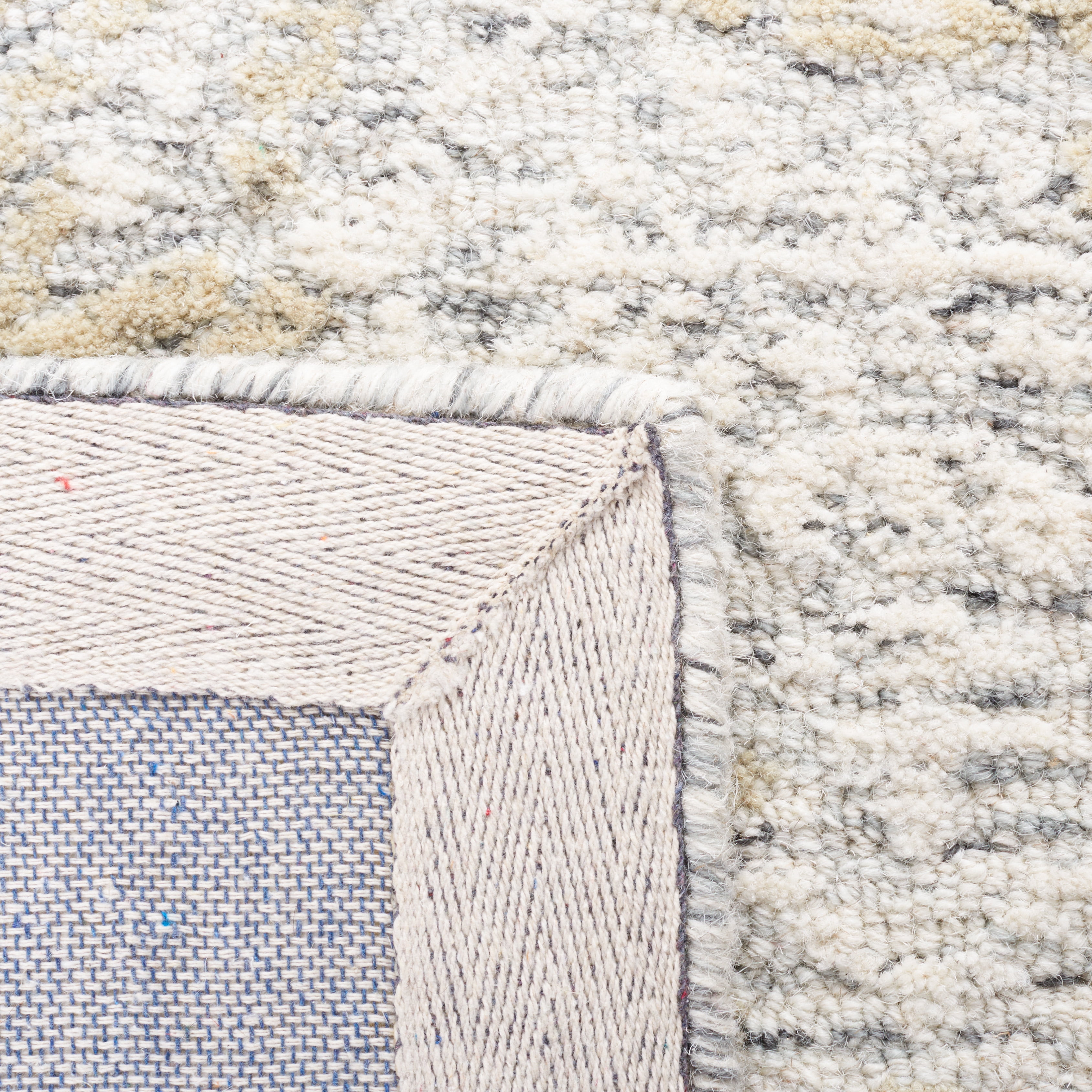 SAFAVIEH Metro Saranna Medallion Area Rug, Grey/Ivory, 6' x 6' Square