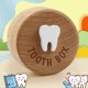thumbnail image 1 of Colección de dientes caídos de madera Contenedor de dientes de bebé de estilo moderno con tallado en 3D, 1 of 7