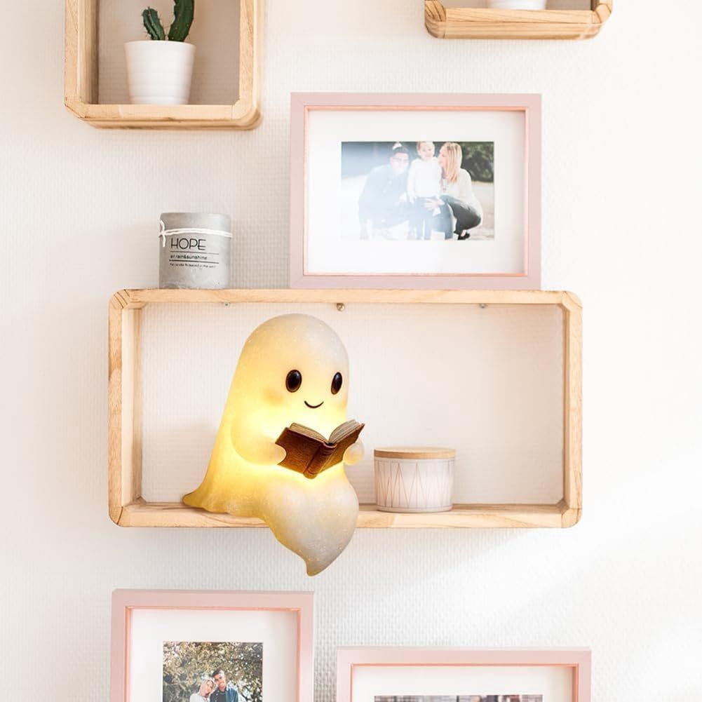 Resin Ghost Night Light with Cute Smiling Design Battery-Powered Halloween Decor Bedroom Bookshelf Gift