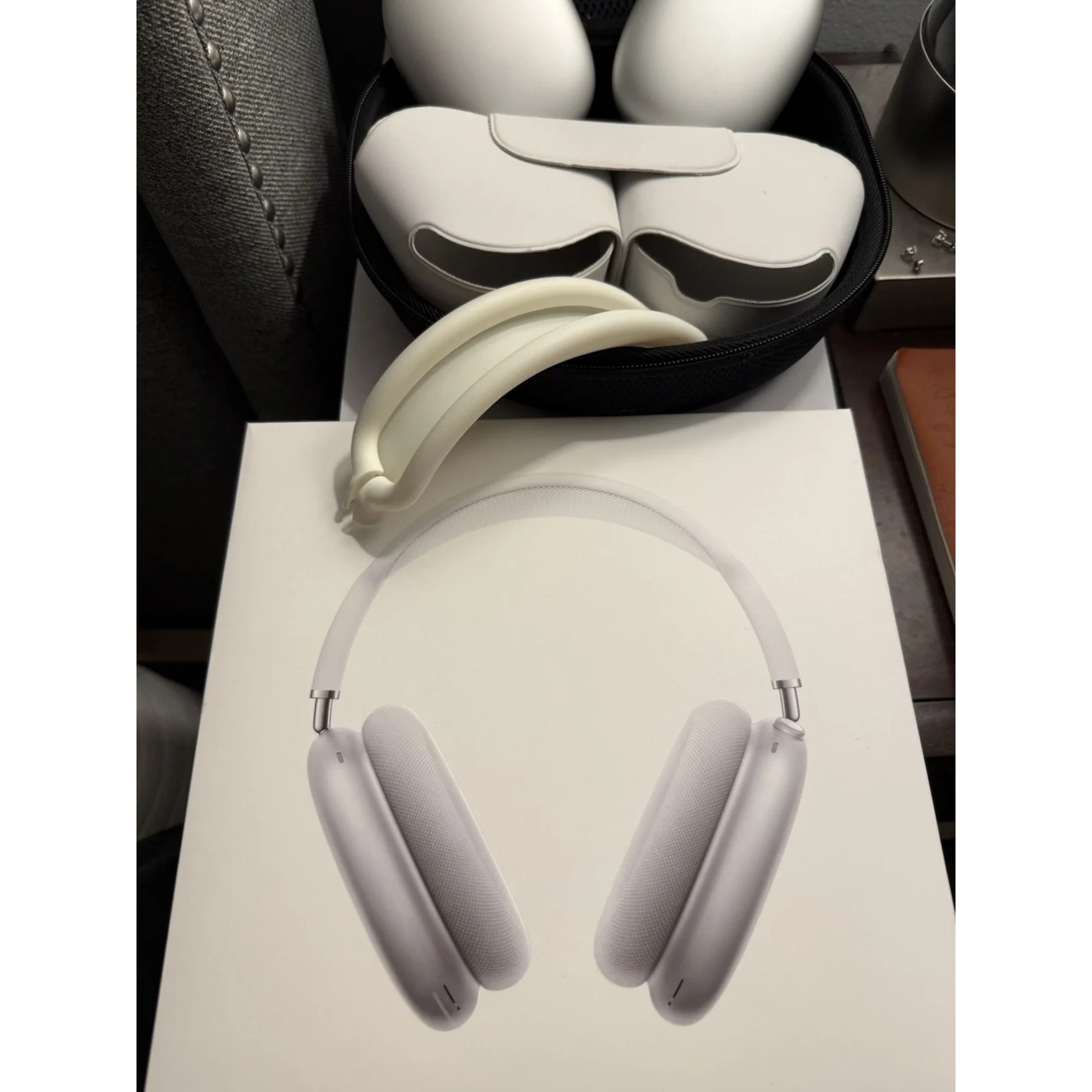 A-p-p-l-e AirPods Max Silver - Walmart.ca