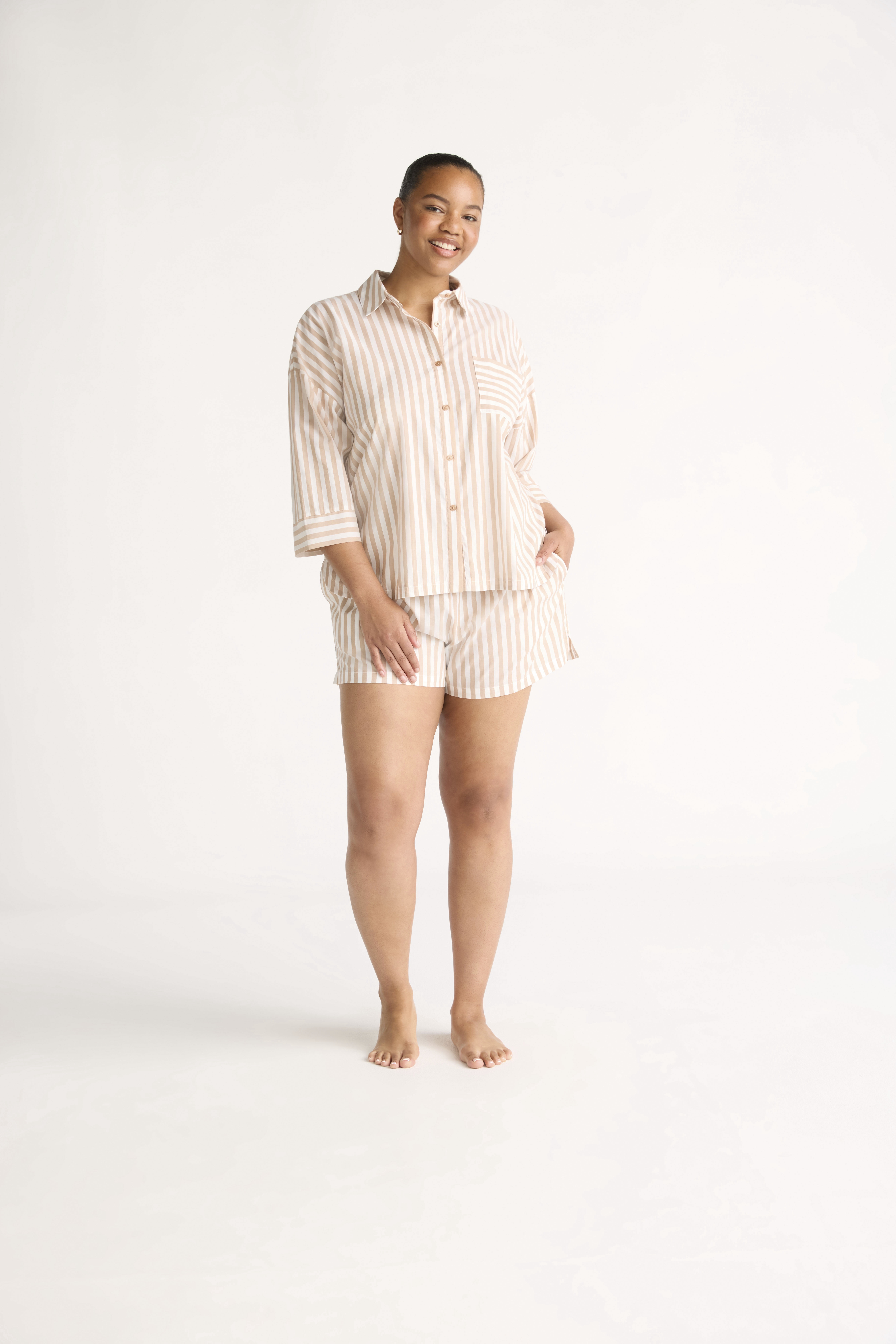 Joyspun Women’s Woven ¾ Sleeve Notch Collar Top and Boxer Shorts Pajama Set, Sizes XS-3X