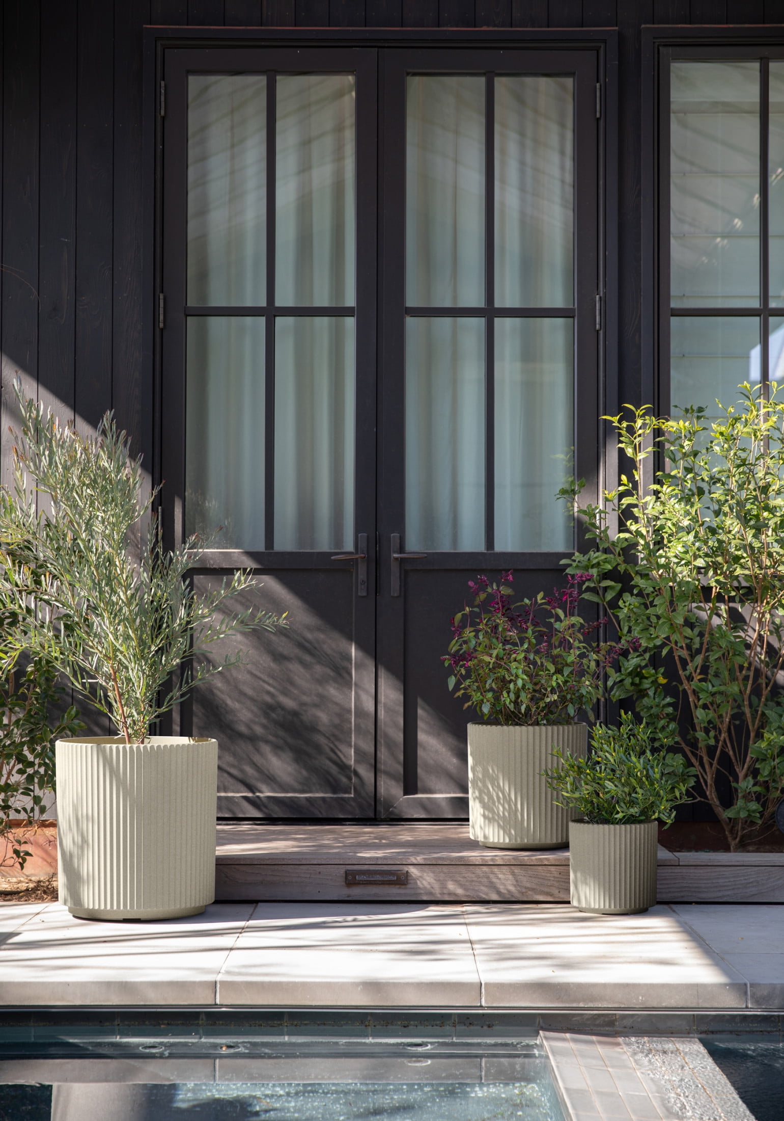 Veradek Demi Series Bundle - Three Piece Set of Plastic-Stone Planters - Sand