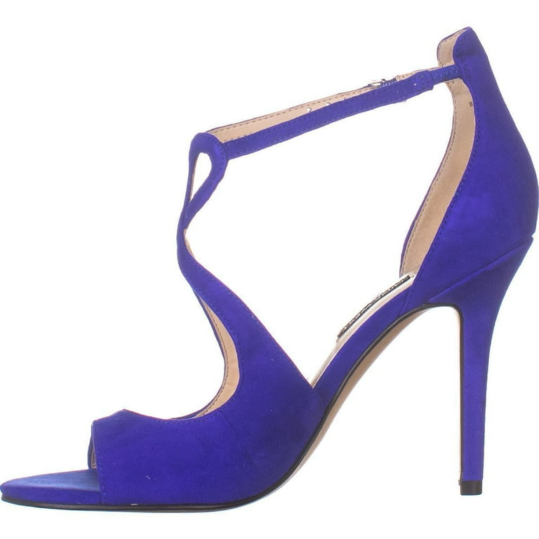 Giaa strappy hotsell sandal nine west