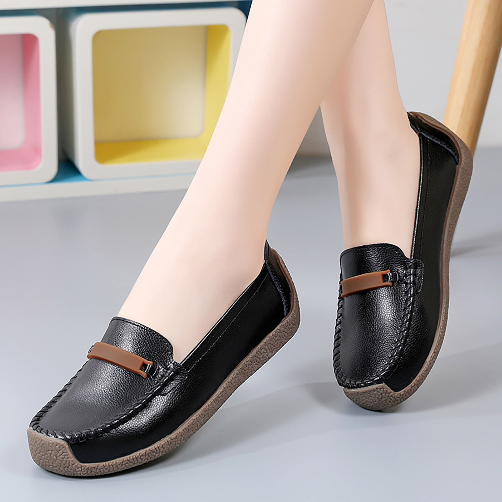 Ladies leather flat shoes hotsell