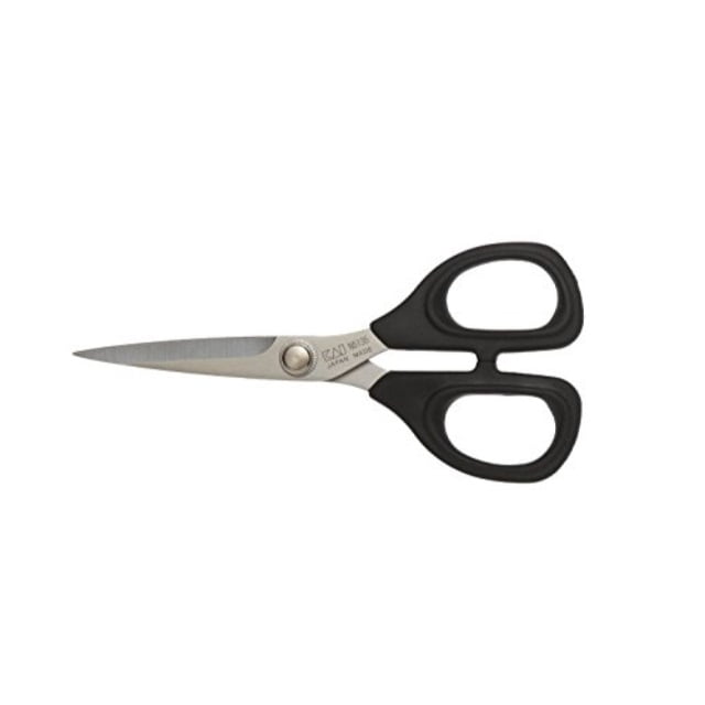 kai 5 1/2 inch embroidery scissors, black handle