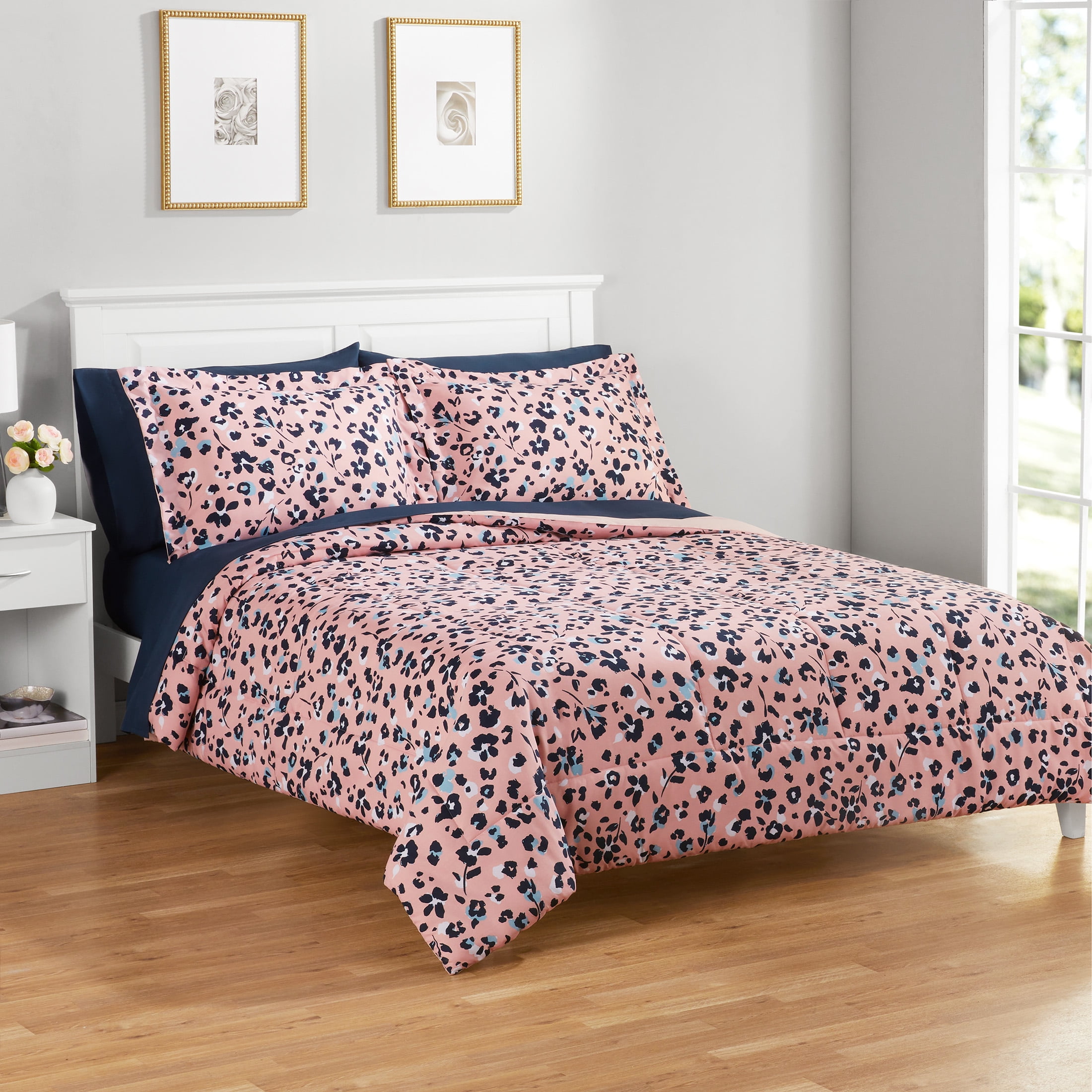 Mainstays All in One Reversible Comforter and Sheet set- 7 Piece, Full, Pink Animal Print