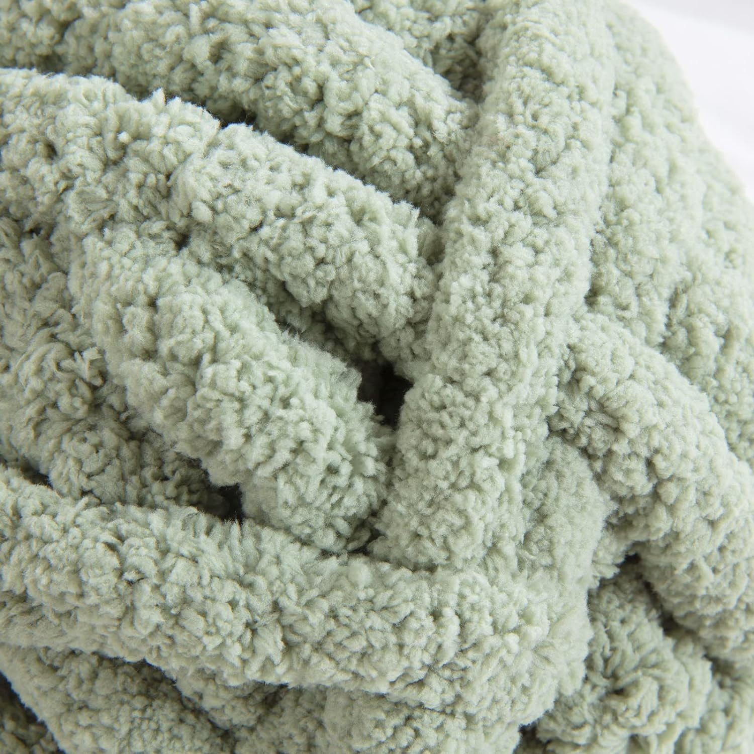 8Pcs Chunky Chenille Yarn for Crocheting & Knitting, 27yds 8 oz Each Skein Soft Fluffy Kitting Yarn Set, Thick Velvet Plush Yarn for Handcrafts Weaving Making Blankets