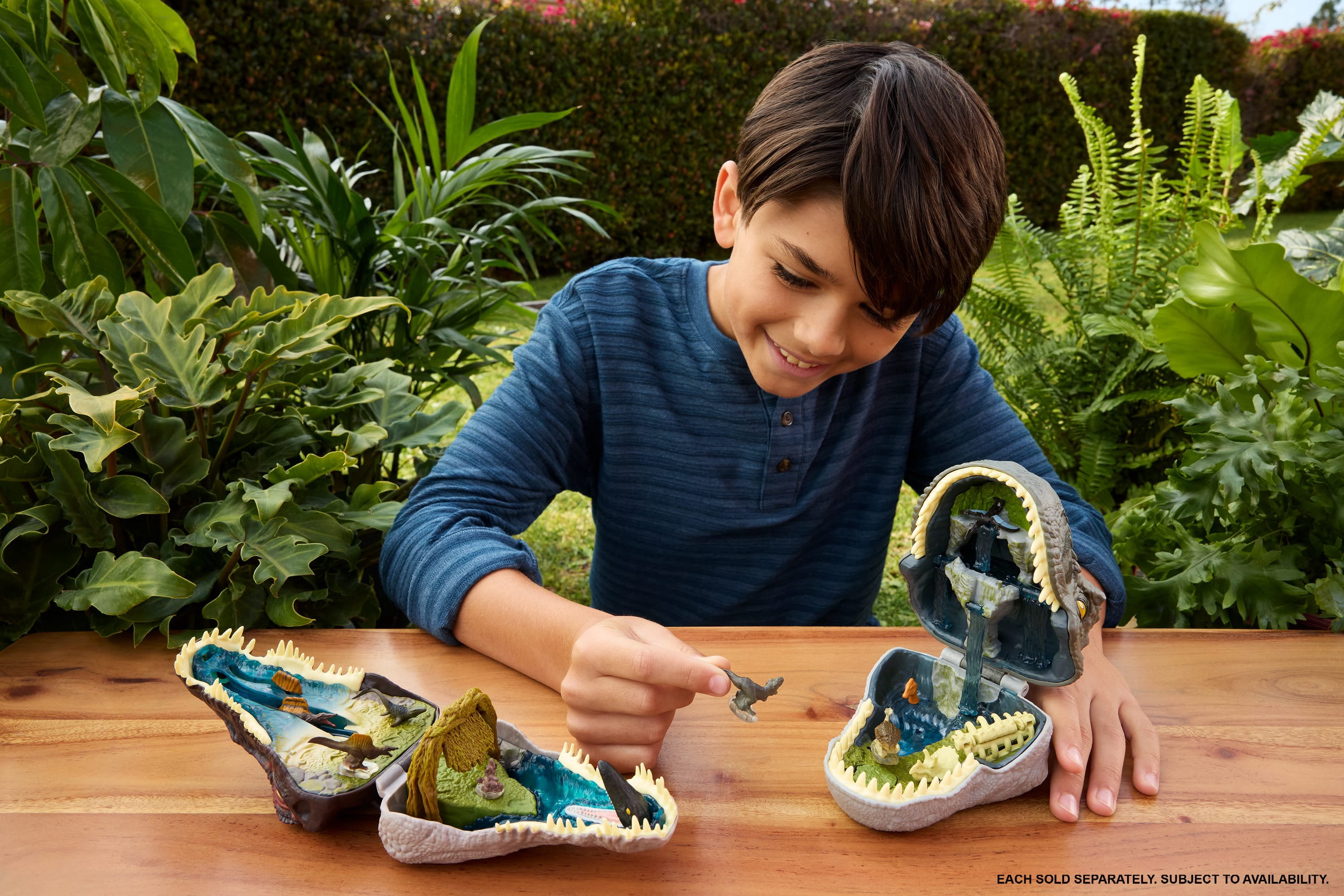Jurassic World Rebirth Micro Adventure Playset Spinosaurus Head, Interactive Features & Figures